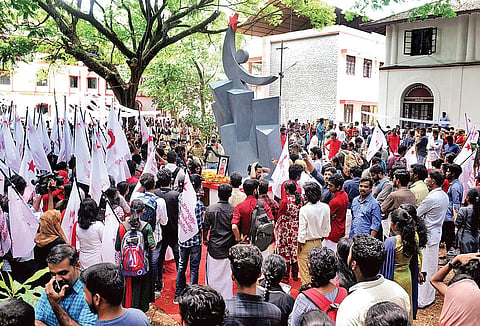 Floral tributes being offered by student at the memorial erected on Maharaja’s College campus in memory of Abhimanyu | A Sanesh
