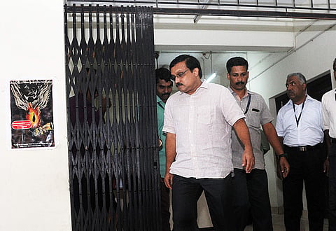 Former PWD Secretary T O Sooraj being taken to Vigilance Court Muvattupuzha after his arrest was recorded by VACB in Palarivattom flyover graft case. A Sanesh