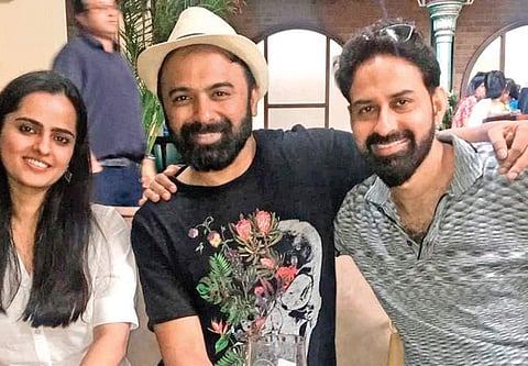Chef Akshaj and Vijayeta Jodha with Gypsy Neel (centre); Amaan Kidwai, general manager, ITC Gardenia (left) with Aamir Raza Husain