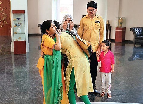 Sushma Swaraj with Uzma Ahmed, a 29-year-old woman who was rescued from Pakistan and brought to India in 2018. (Photo | File, EPS)