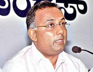 It is official. Congress, JDS to part ways 