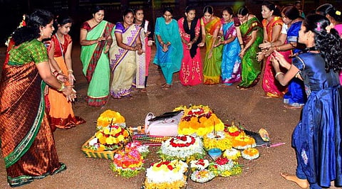 Bathukamma celebrations in Karimnagar  ( Photo | EPS )