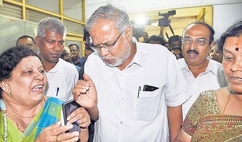 Teachers place their demands before Primary and Secondary Education Minister S Suresh Kumar in Bengaluru on Tuesday | nagaraja gadekal