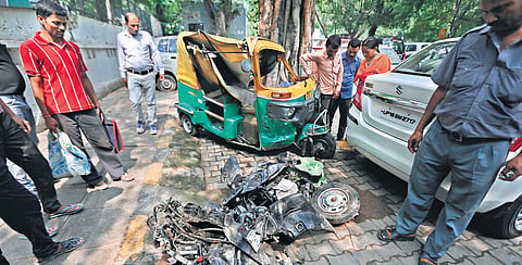 The spot near the India Gate where a dumper rammed into a scooter and an auto-rickshaw  on September 2, leaving a father and daughter dead. (File photo | Arun Kumar)