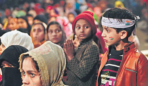 A group of around 100 women have been holding out for 17 days till the dead of night, demanding rollback of CAA, NRC | arun kumar