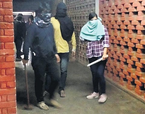 The JNUSU, faculty members and activists such as Yogendra Yadav blamed the RSS backed Akhil Bharatiya Vidyarthi Parishad (ABVP) for the violence. (Photo | Twitter)