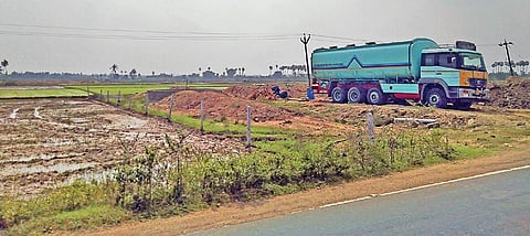 , two water companies have come up  in the last one year through which around 300 lorries suck groundwater everyday for commercial purposes | Express