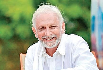 Sri M