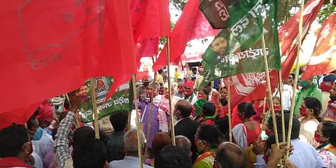 Supporters of the 'Mahagathbandhan' campaigning at Digha Assembly seat of Bihar. (Photo | Twitter @SauravK1890)