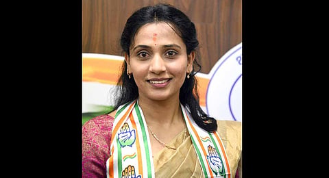 Kusuma, wife of late IAS officer D K Ravi,  who joined Congress, in Bengaluru. (Photo | Nagaraja Gadekal, EPS)