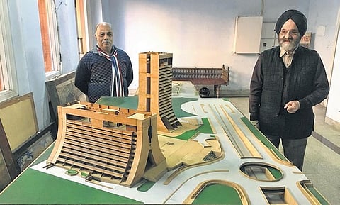 Kuldip Singh at his KNMA exhibition, Delhi: Building the Modern, that Ram Rahman had curated