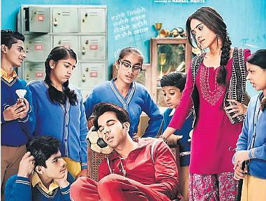 Chhalaang poster