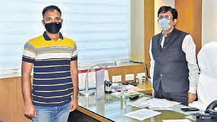 Sepoy Himansu Sekhar Patra with DGP Abhay