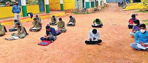 Vidyagama session in progress at a school in Ballari district, Karnataka. (File Photo)