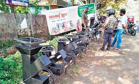 Abdul Kareem’s rocket stove was on sale at many locations in the city | A Sanesh