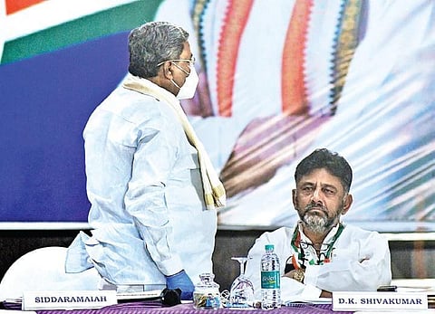 Former chief minister Siddaramaiah and KPCC president DK Shivakumar at  a recent meeting to discuss party affairs | ASHISHKRISHNA HP