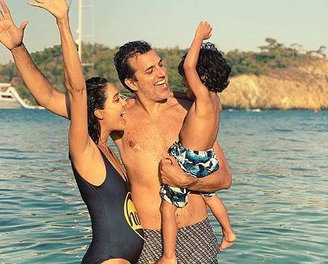 Actress Lisa Haydon with husband Dino Lalvani and their elder son Zack. (Photo | Instagram)