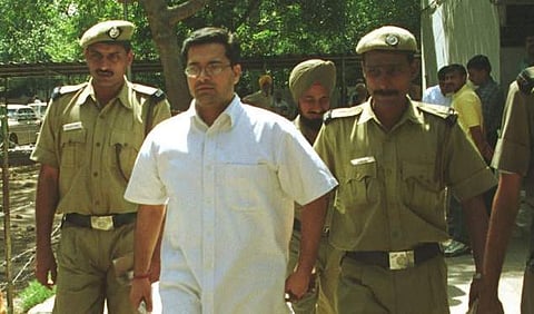 Manu Sharma, the main accused in the Jessica Lal murder case being escorted to Delhi court by police. (File photo|EPS)