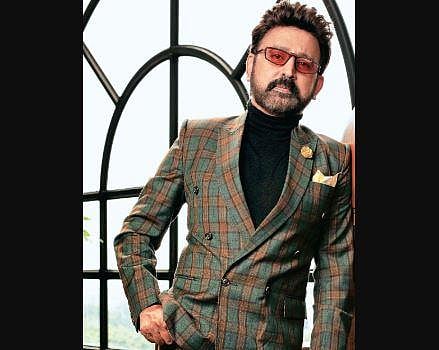 Three years after Pushpaka Vimana, the audience is getting to see Ramesh Aravind back on the silver screen.