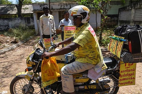 'Awareness appa' makes a pit stop in city