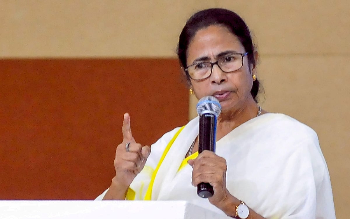 West Bengal to create Rs 200 crore fund to tackle coronavirus; theatres, stadiums to remain shut till March 31