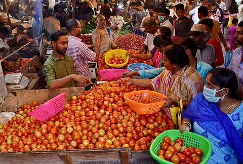 People throng TK market at Town hall in Coimbatore on Saturday.(Photo | U Rakesh Kumar, EPS)