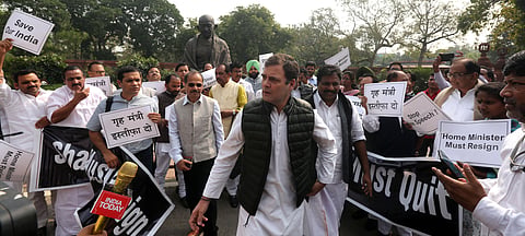 Congress MPs Rahul Gandhi, Shashi Tharoor and others raise slogans during a protest over Delhi violence at Parliament during the ongoing Budget Session in New Delhi on Monday March 2 2020. (Photo | Shekhar Yadav/EPS)
