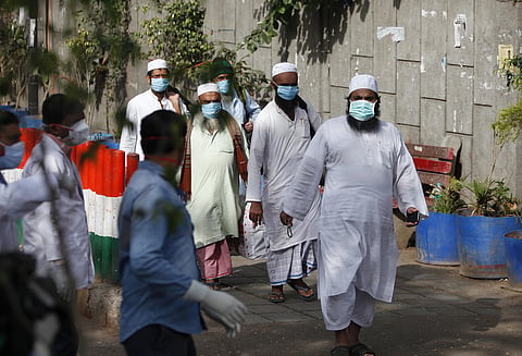 Coronavirus suspect people being taken to hospital to check from Nizamuddin Areaon Tuesday. (Photo | Anil Shakya/EPS)