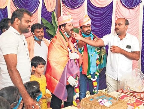 Turuvekere BJP MLA Masale Jayaram celebrates his birthday with his followers on Friday in Tumukuru  | Express