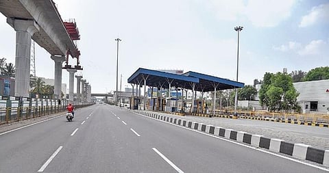 An otherwise congested Electronics City Main Road wears a deserted look during “ the lockdown on Friday | NAGARAJA GADEKAL