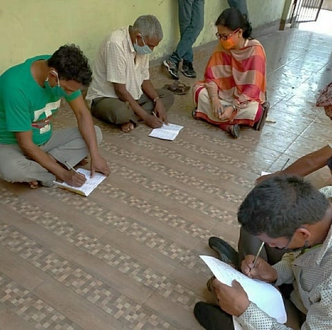 Migrant workers aquire literacy in quarantine. (Photo| EPS)