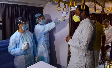 The Mobile Fever clinic bus and COVID-19 WAR ROOM was inaugurated by State DCM Laxman Savadi Union Minister Suresh Angadi Dist. Incharge Minister Jagdish Shettar and various other officials at the Smart CIty Command center today in Belagavi.  (Photo | Ash