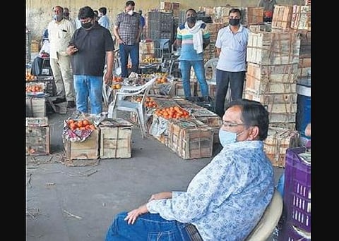 Thermal screening was conducted on more than 400 traders and labourers.