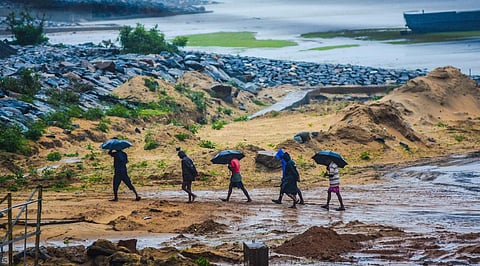 Odisha carried out a massive evacuation to shift 1.2 lakh people from low lying areas in the state as monstrous cyclone Amphan triggered heavy rains and strong wind in coastal districts. (Photo | Biswananth Swain, EPS)