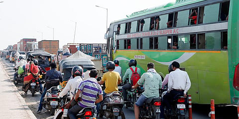Vehicles struck in a traffic Jam in Mathura on Thursday. (File photo| ANI)