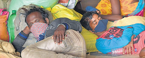 78 migrants from Chhattisgarh, MP, Assam board wrong train