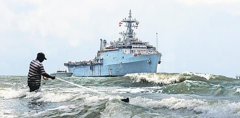 INS Jalashwa carrying 588 Indian nationals from Maldives under Operation Samudra Setu returning to Kochi on Sunday (Photo | A Sanesh)