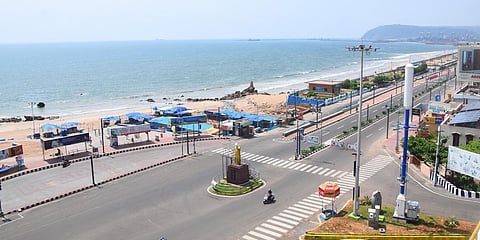 RK Beach wears a deserted look in view of 'Janta Curfew' in Visakhapatnam. (File photo| G Satyanarayana, EPS)