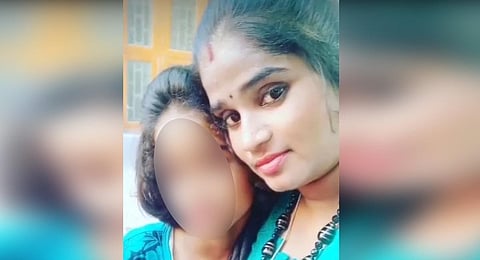 Victoriya Raj with her daughter.