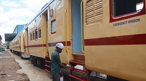Former Prime Minister H D Deve Gowda was a regular passenger  of The Rani Chennamma Express. (PHOTO | EPS)