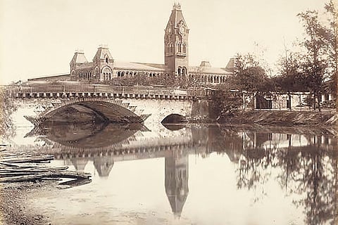Madras Top, the Madras open cargo, dinghies and the northern Rahadaree — from different boats transporting goods and passengers up and down the coast through the waterway