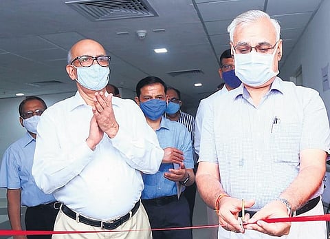 Urban Ministry Secretary Durga Shanker Mishra and DMRC Managing Drector Mangu Singh inaugurated the facility on Tuesday | EXPRESS