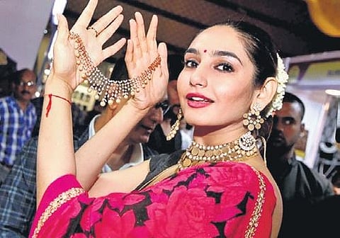 Ragini Dwivedi