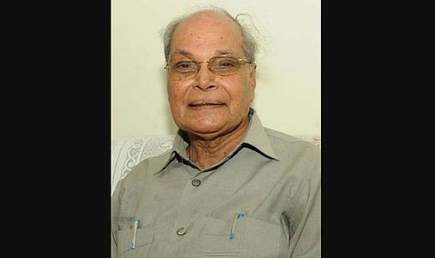 Veteran journalist, freedom fighter and noted orator Turlapaty Kutumba Rao. (Photo | N Chandrababu Naidu Official Twitter)