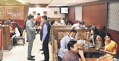 Nandhana Palace is located right above Adyar Anandha Bhavan’s Navalur branch | Jatin R