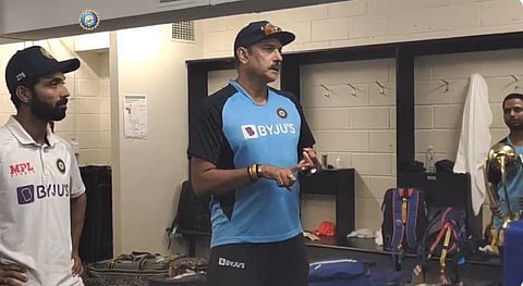 India coach Ravi Shastri got down to commending the 'courage, resolve and spirit' of his wounded warriors. (Photo | BCCI Twitter screengrab)