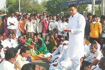 Jewargi MLA Ajay Singh addresses the protesters on Sunday evening | EXPRESS