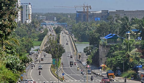 The NH-66 bypass at Akkulam. Lack of streetlights on the stretch is a nightmare for commuters. (Photo | B P Deepu, EPS)