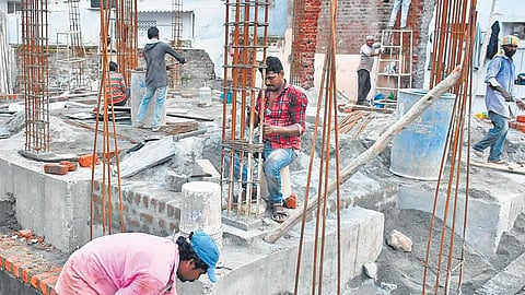 She further stated that interested candidates can get admission by visiting the ITIs with necessary documents and membership card of construction welfare board.
