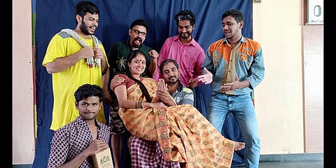 Cast of the play